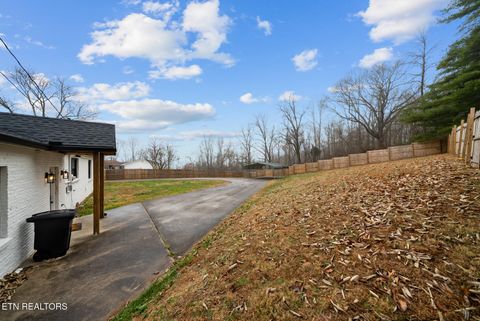 Tiny photo for 448 Woolsey Rd, Harriman, TN 37748 (MLS # 1325828)