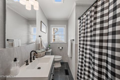 Tiny photo for 448 Woolsey Rd, Harriman, TN 37748 (MLS # 1325828)