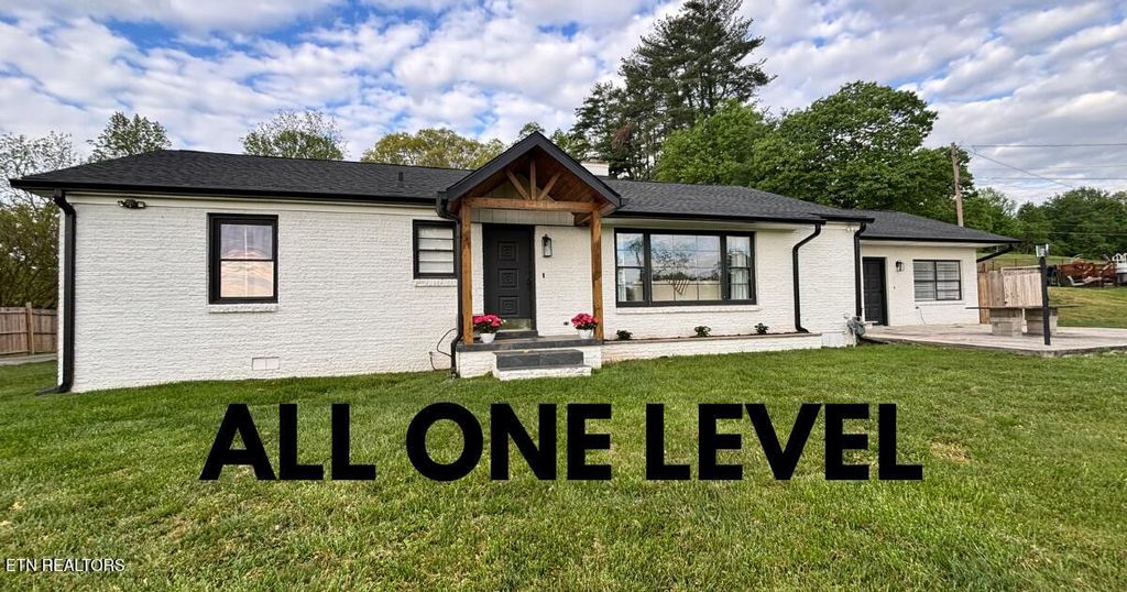 Photo of 448 Woolsey Rd, Harriman, TN 37748 (MLS # 1325828)