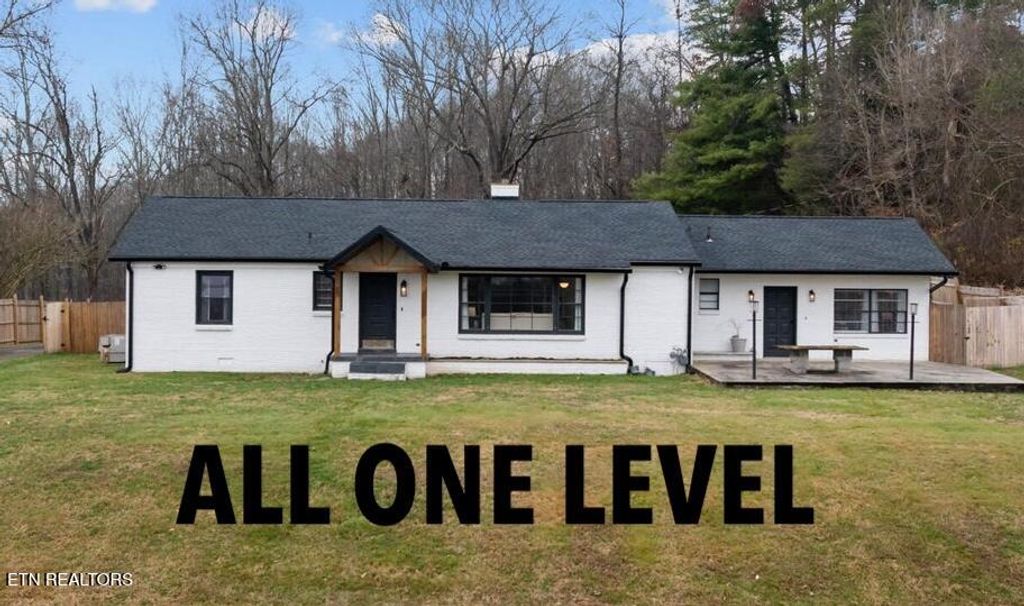 Photo of 448 Woolsey Rd, Harriman, TN 37748 (MLS # 1325828)