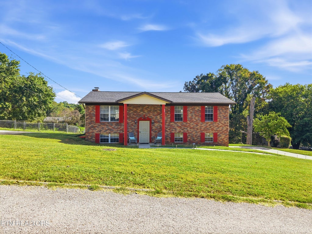 Photo of 8420 Grane Lefe St, Knoxville, TN 37938 (MLS # 1355104)