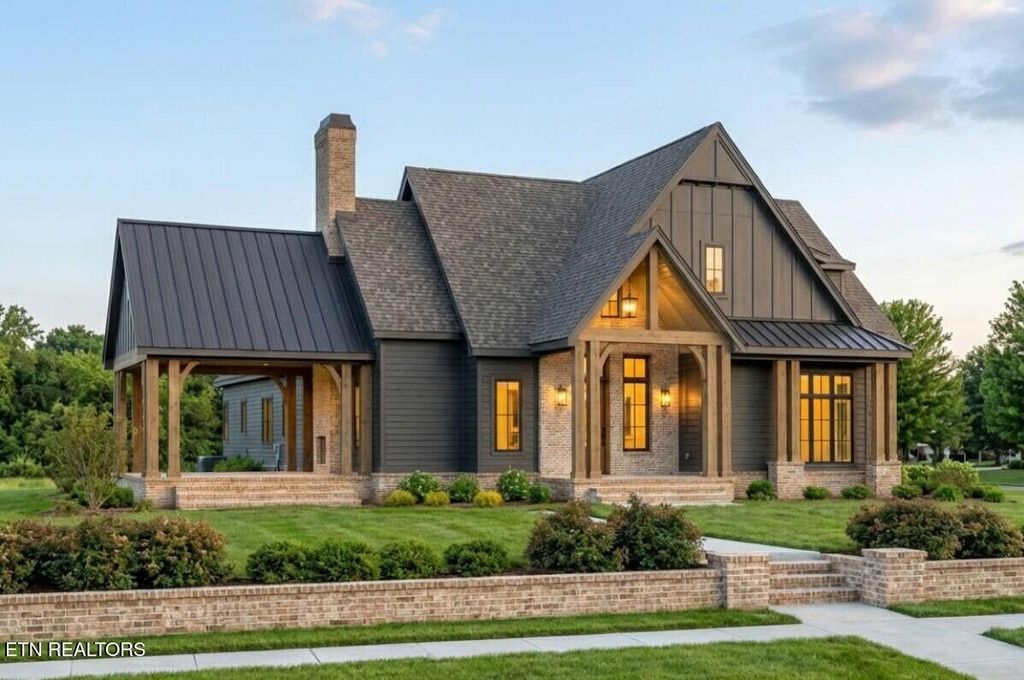 Photo of 1 Forest Creek Pkwy, Oak Ridge, TN 37830 (MLS # 1333912)