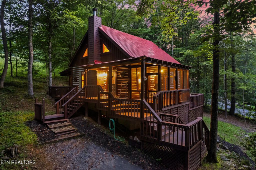 Photo of 316 Laurel Rd, Townsend, TN 37882 (MLS # 1325605)