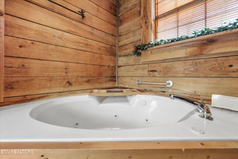 Tiny photo for 316 Laurel Rd, Townsend, TN 37882 (MLS # 1325605)