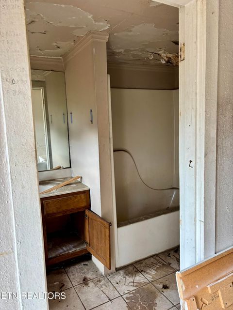 Tiny photo for 501 Central Ave, Athens, TN 37303 (MLS # 1330324)