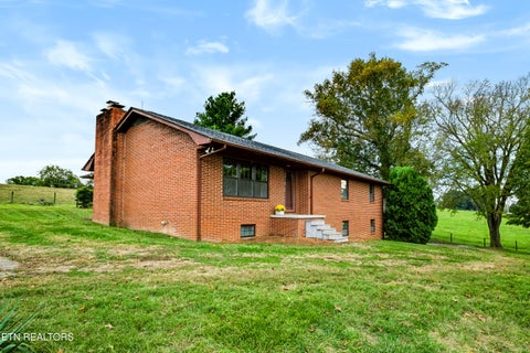 Photo of 5008 N Wildwood Rd, Maryville, TN 37804 (MLS # 1359377)
