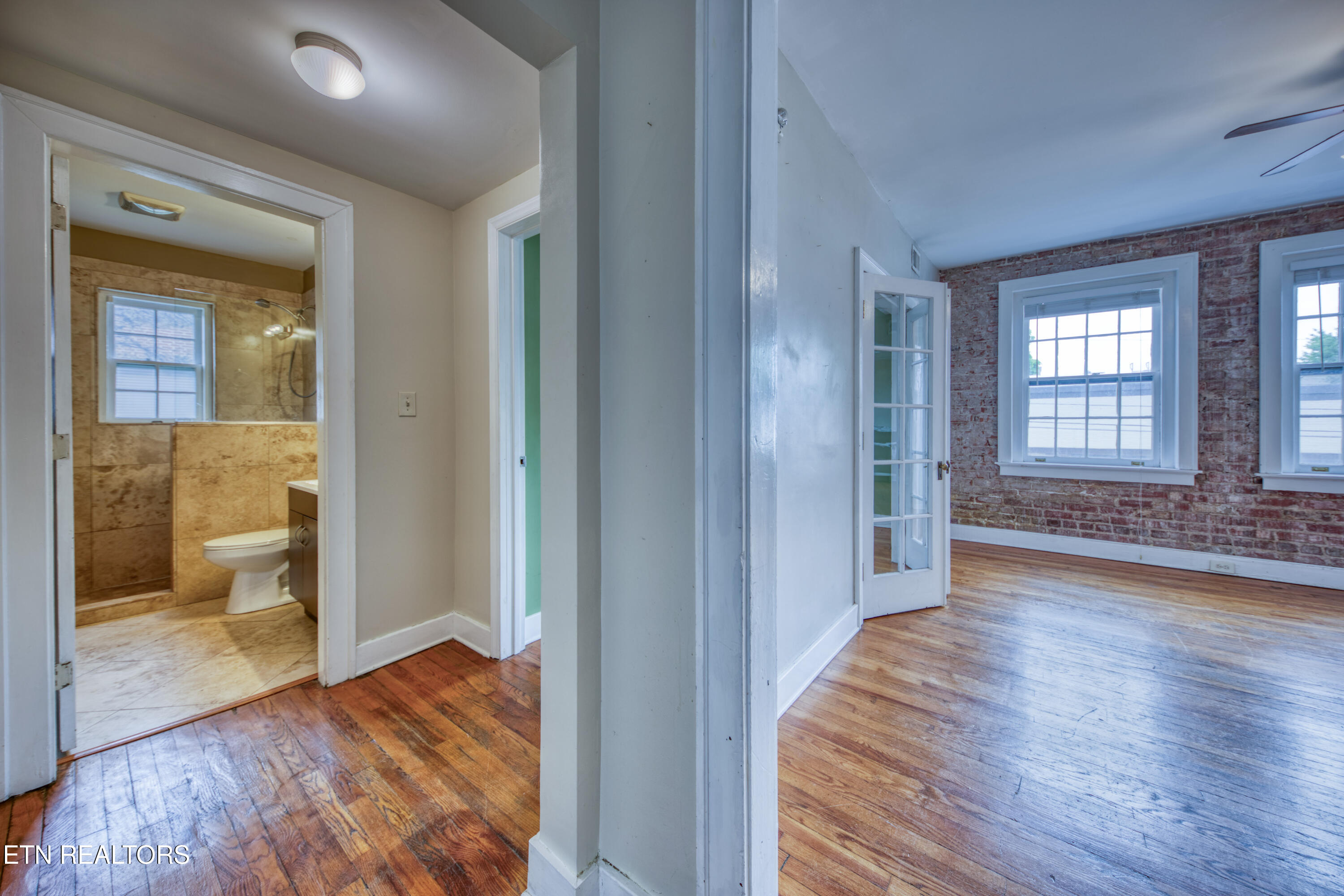 201 W 5th Ave 7