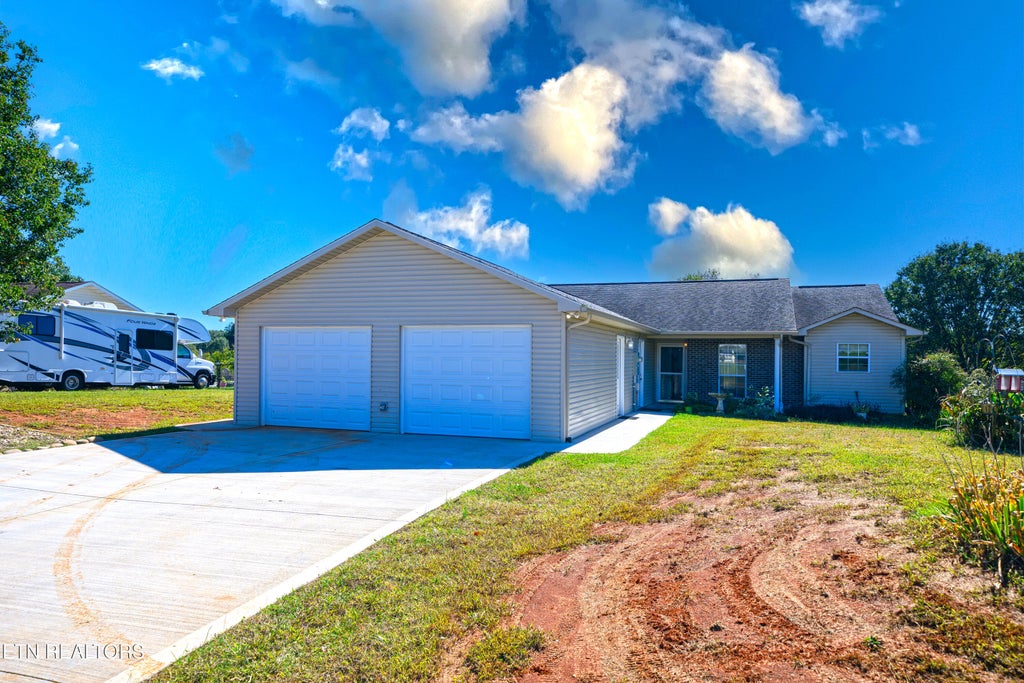 Photo of 664 Ross Drive, Dandridge, TN 37725 (MLS # 1359650)