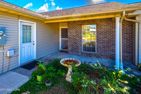 Tiny photo for 664 Ross Drive, Dandridge, TN 37725 (MLS # 1359650)