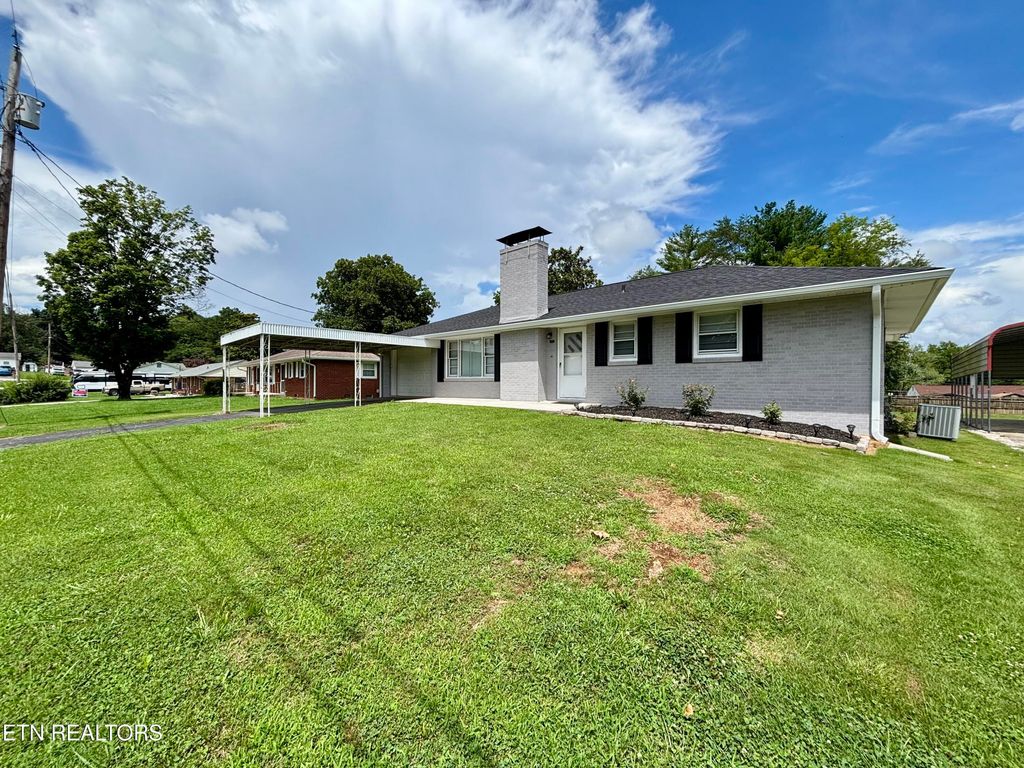 Photo of 107 Hillcrest Lane, Kingston, TN 37763 (MLS # 1348077)