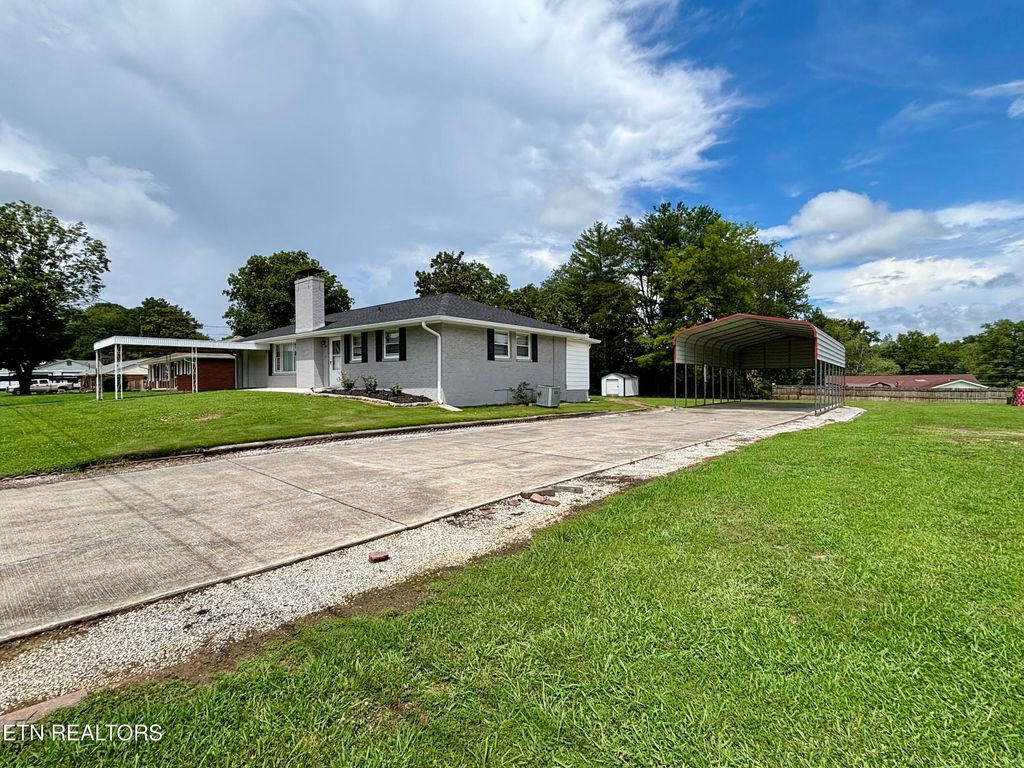 Photo of 107 Hillcrest Lane, Kingston, TN 37763 (MLS # 1348077)