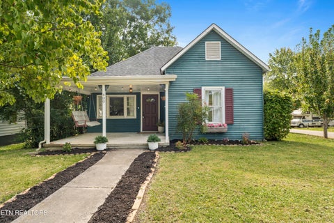 Photo of 400 E Quincy Ave, Knoxville, TN 37917 (MLS # 1354961)