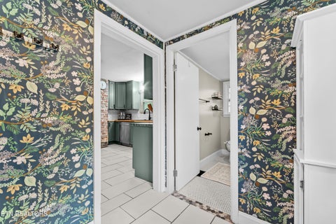 Tiny photo for 400 E Quincy Ave, Knoxville, TN 37917 (MLS # 1354961)