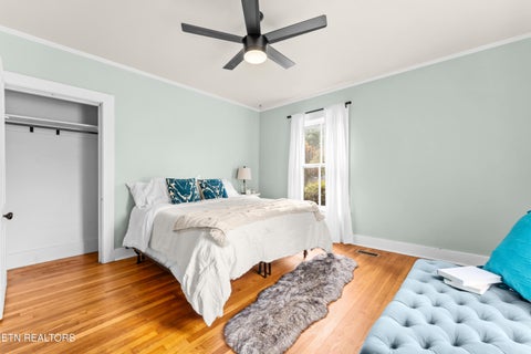 Tiny photo for 400 E Quincy Ave, Knoxville, TN 37917 (MLS # 1354961)