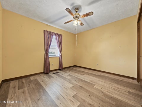 Tiny photo for 911 Michelle Drive, Friendsville, TN 37737 (MLS # 1358393)