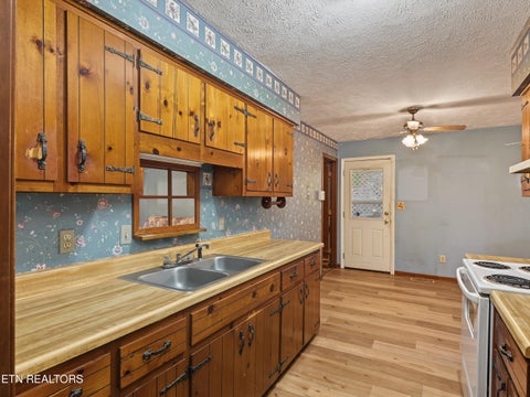 Tiny photo for 911 Michelle Drive, Friendsville, TN 37737 (MLS # 1358393)