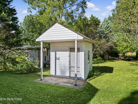 Tiny photo for 911 Michelle Drive, Friendsville, TN 37737 (MLS # 1358393)