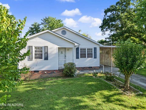 Tiny photo for 911 Michelle Drive, Friendsville, TN 37737 (MLS # 1358393)