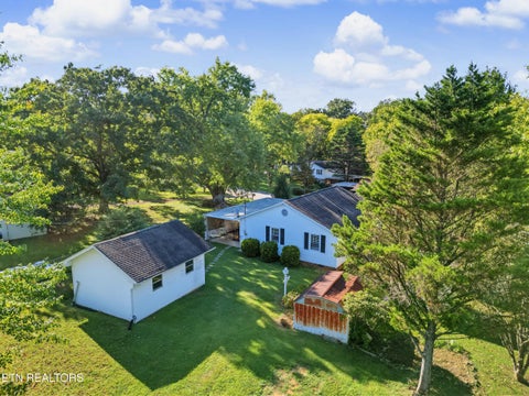 Tiny photo for 911 Michelle Drive, Friendsville, TN 37737 (MLS # 1358393)