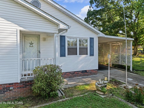 Tiny photo for 911 Michelle Drive, Friendsville, TN 37737 (MLS # 1358393)