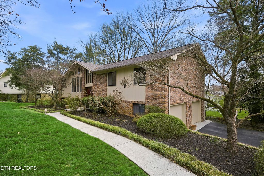 Photo of 328 Dominion Circle, Knoxville, TN 37934 (MLS # 1332873)