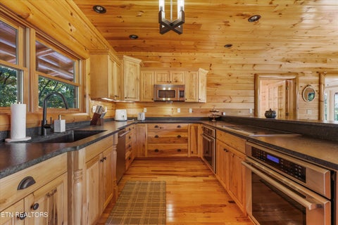 Tiny photo for 611 Pinnacle Vista Rd, Gatlinburg, TN 37738 (MLS # 1360393)