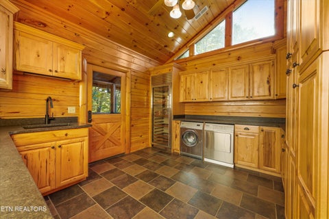 Tiny photo for 611 Pinnacle Vista Rd, Gatlinburg, TN 37738 (MLS # 1360393)
