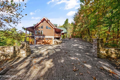 Tiny photo for 611 Pinnacle Vista Rd, Gatlinburg, TN 37738 (MLS # 1360393)