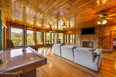 Tiny photo for 611 Pinnacle Vista Rd, Gatlinburg, TN 37738 (MLS # 1360393)