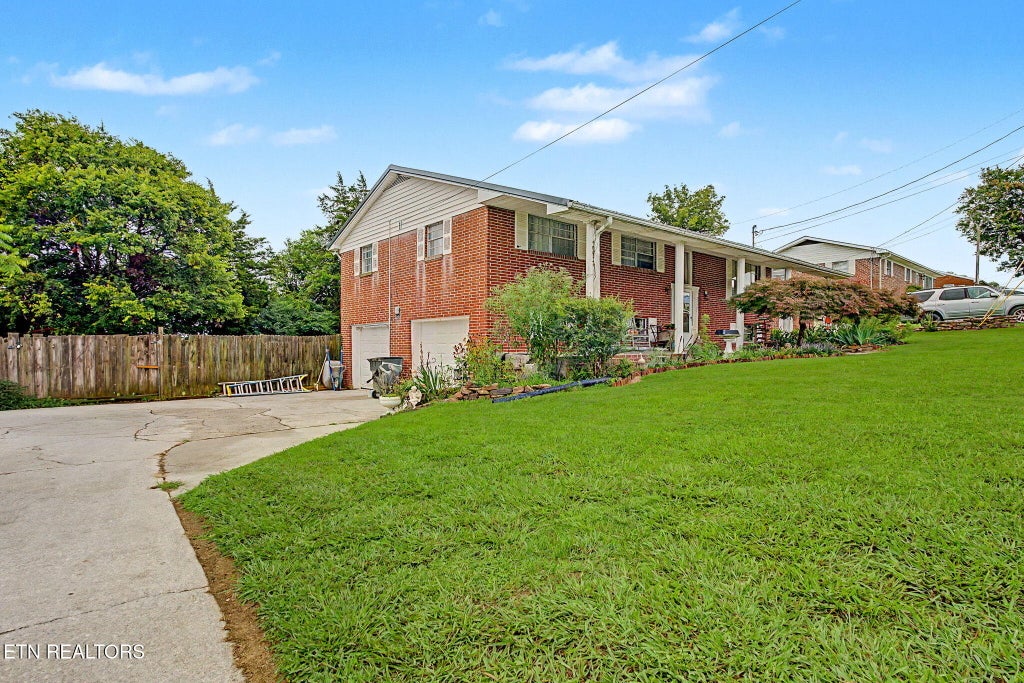 Photo of 2737 Conrad Drive, Morristown, TN 37814 (MLS # 1351857)