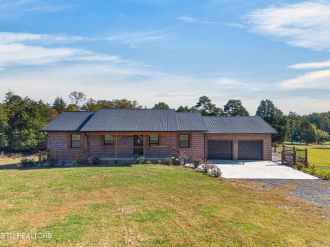 Photo of 318 N Wooddale Rd, Strawberry Plains, TN 37871 (MLS # 1359945)