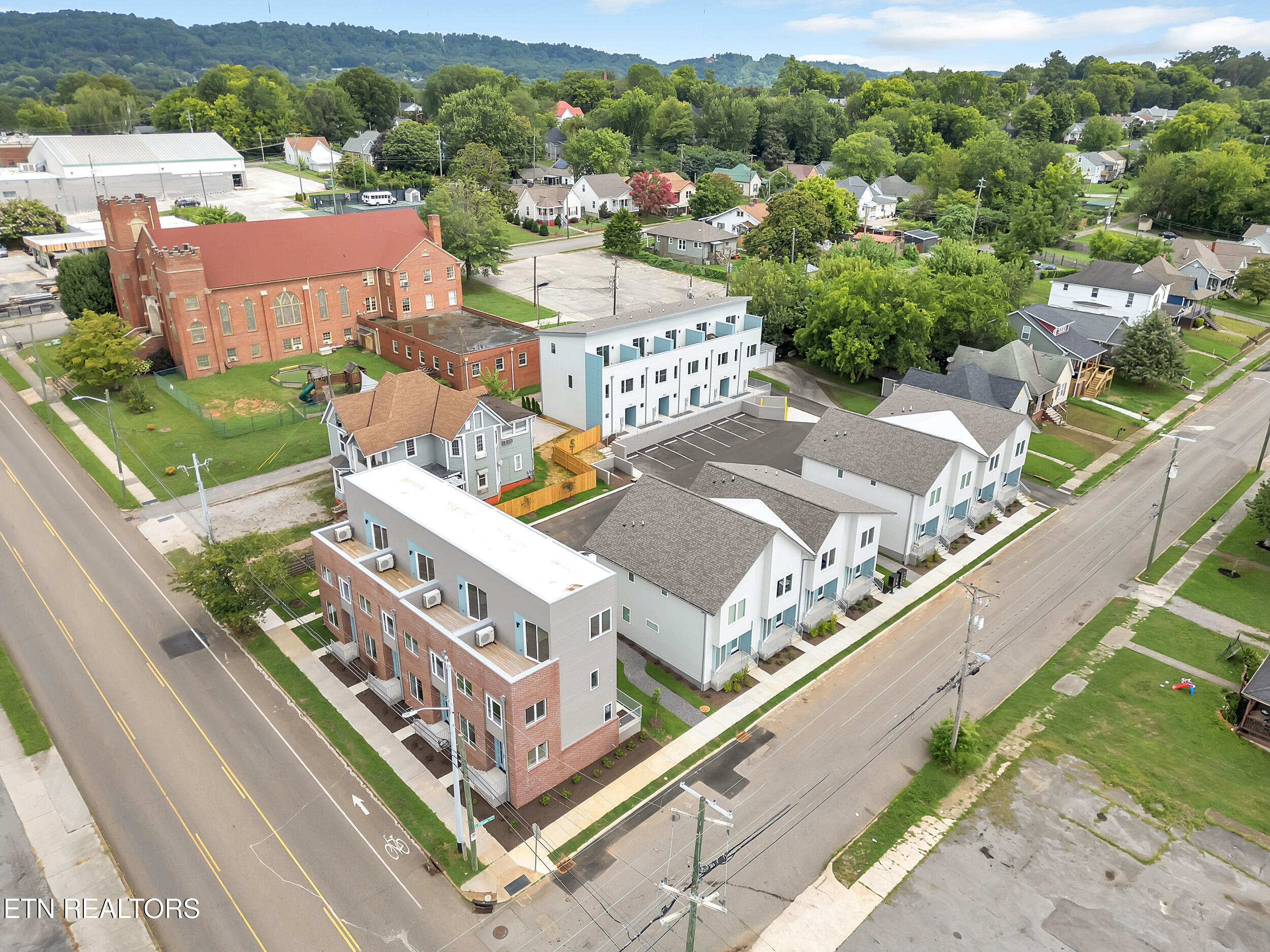 105 E Oldham Ave #102 102