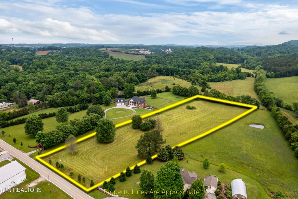 Photo of 21228 N Hwy 95 N, Greenback, TN 37742 (MLS # 1263671)