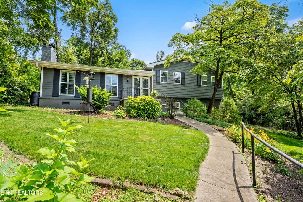 Photo of 5700 Pinellas Drive, Knoxville, TN 37919 (MLS # 1303564)