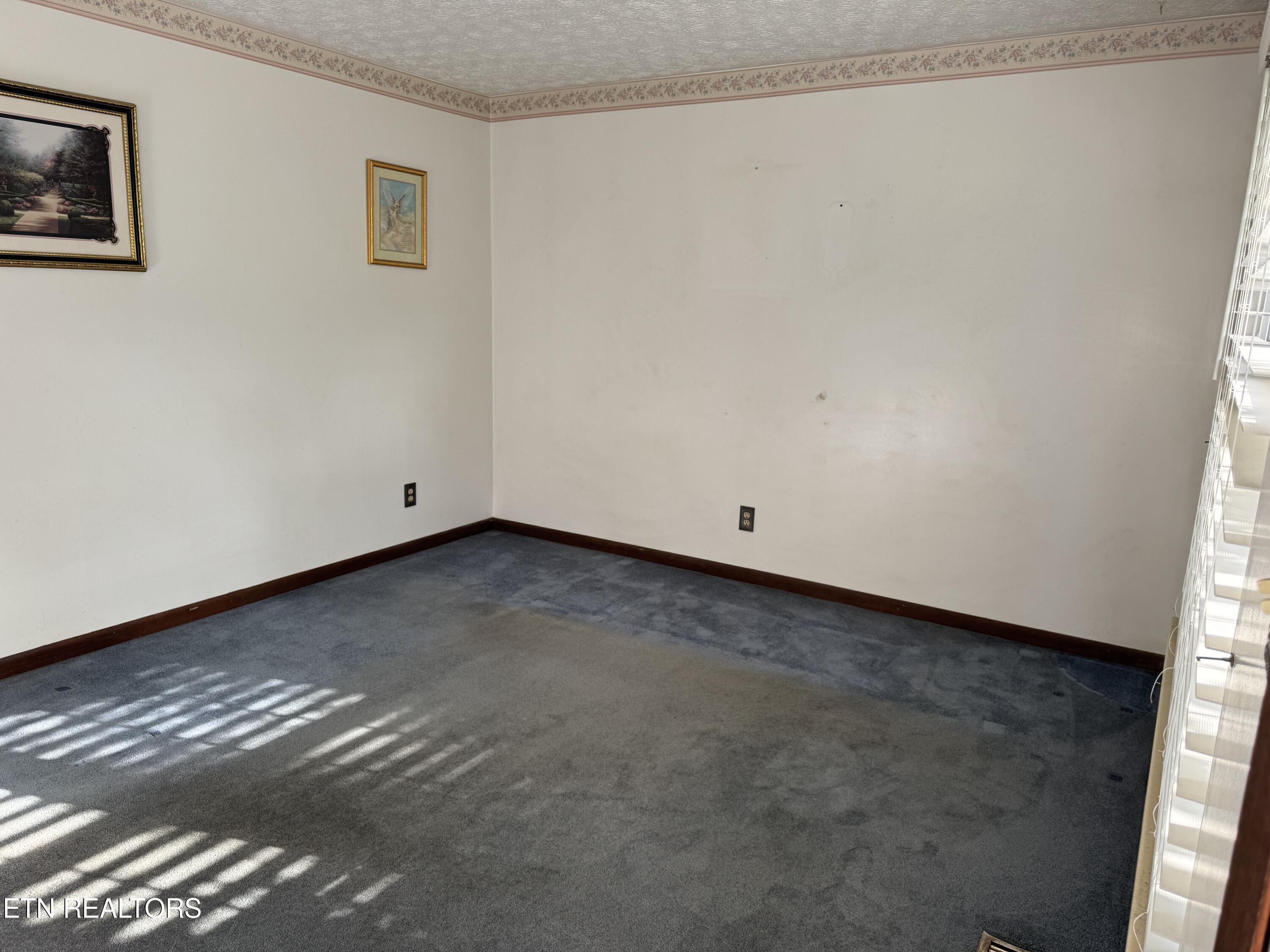 372 Walnut Valley Rd