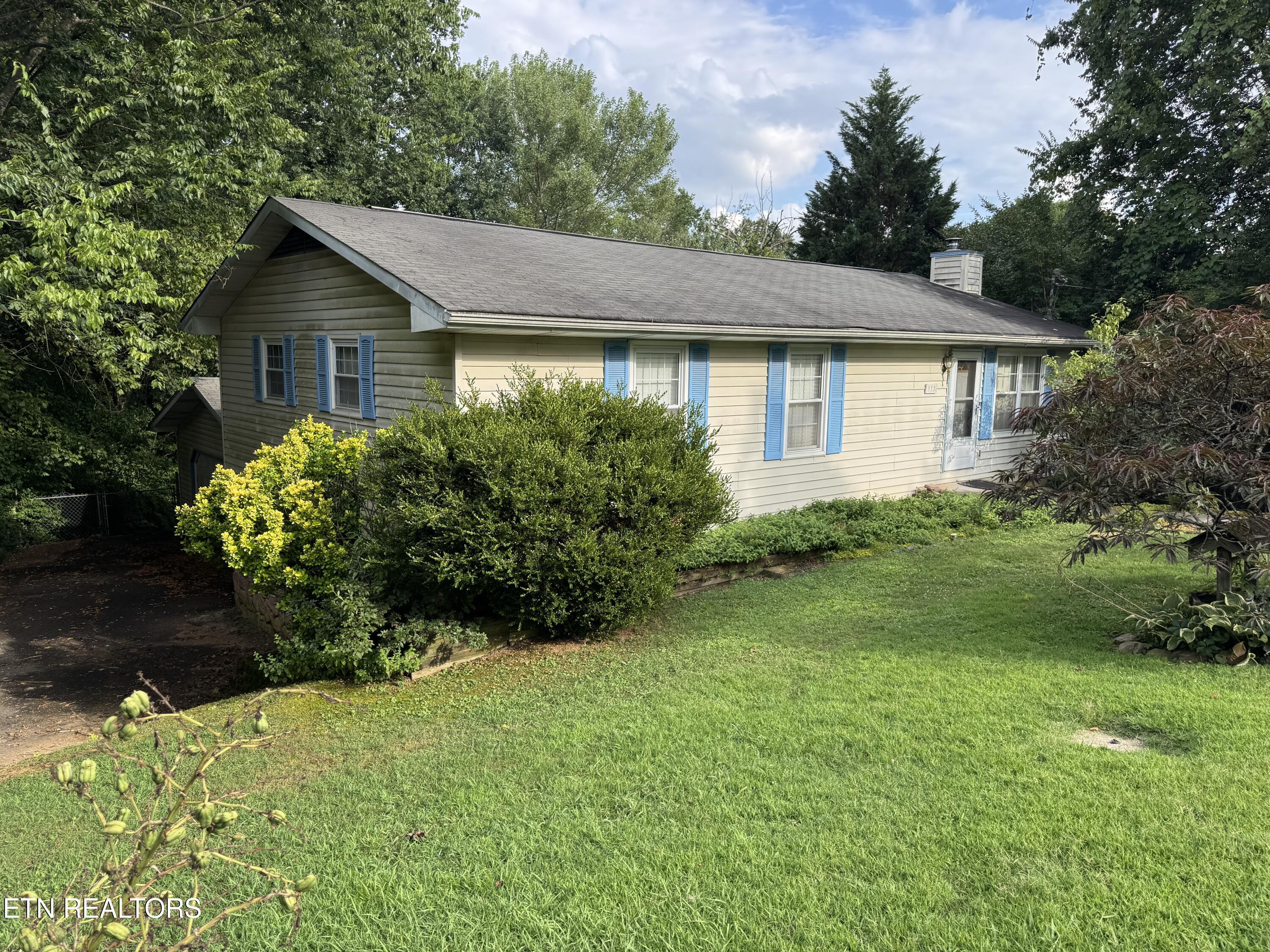 372 Walnut Valley Rd
