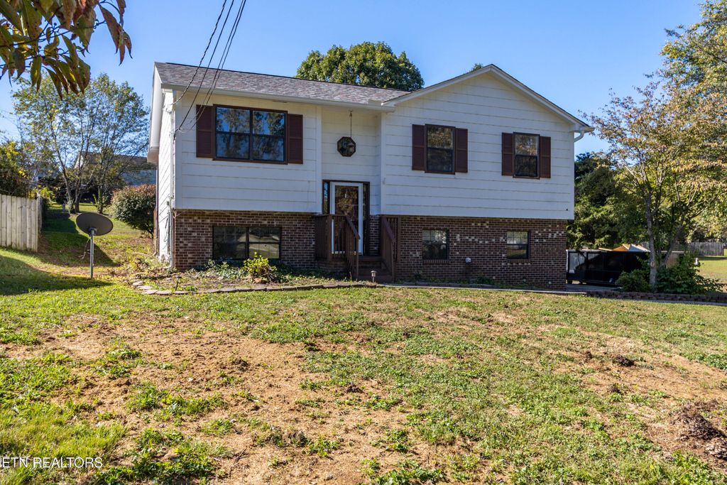 Photo of 1817 Sedgewick Drive, Knoxville, TN 37922 (MLS # 1320742)