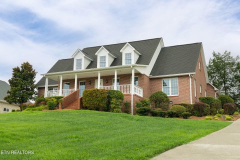 Photo of 229 High Pointe Village Way, Kingston, TN 37763 (MLS # 1348223)