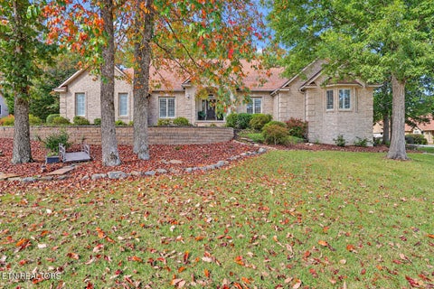 Photo of 10 Creigmont Court, Crossville, TN 38558 (MLS # 1356165)