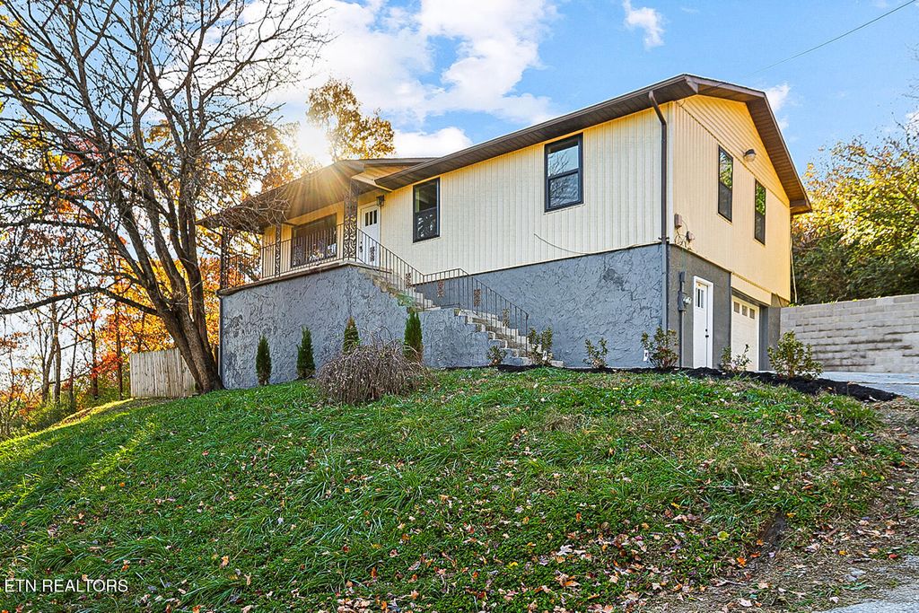 Photo of 3310 Oneal St, Knoxville, TN 37921 (MLS # 1322019)