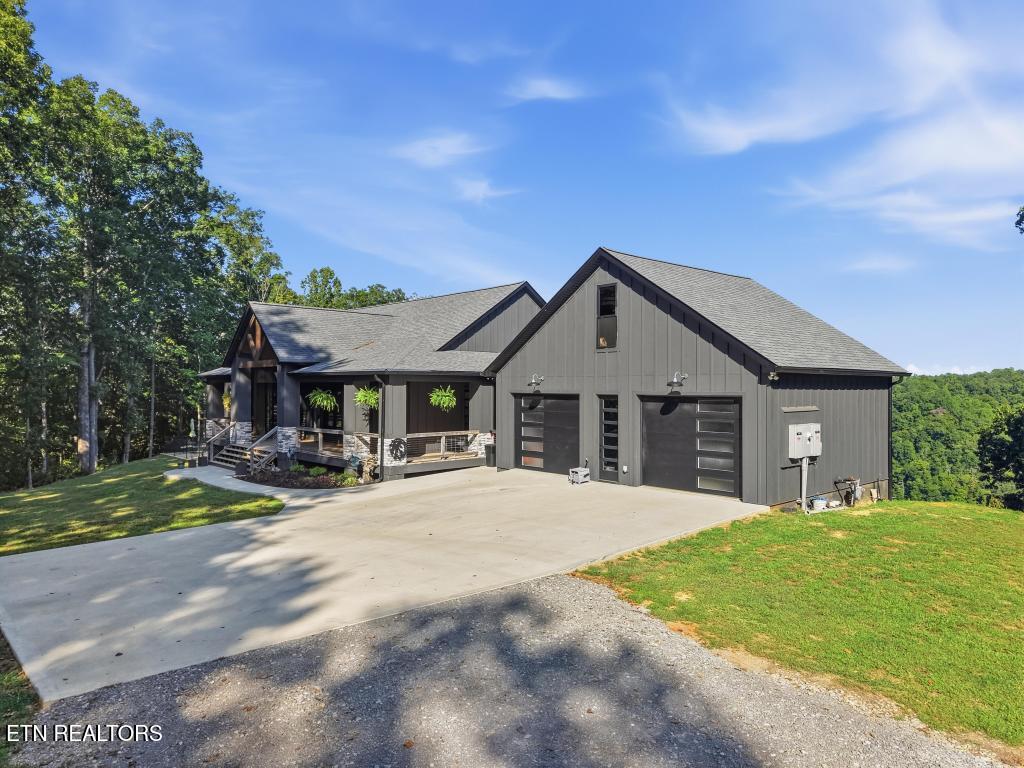 1200 Pine Orchard Rd