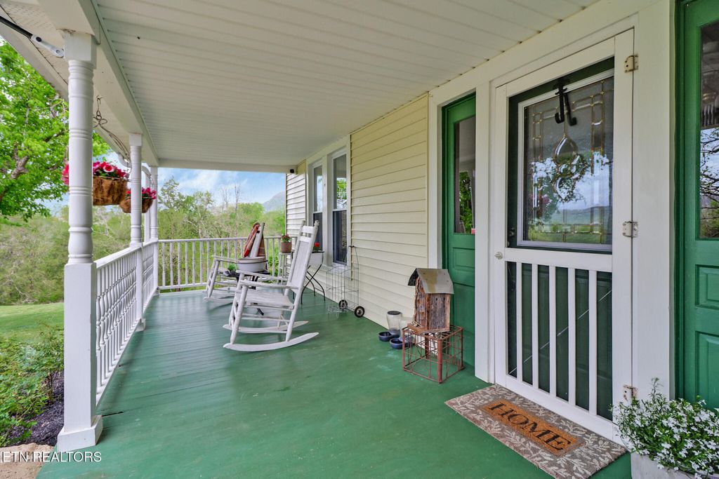 Photo of 9988 Upper East Valley Rd, Pikeville, TN 37367 (MLS # 1337900)