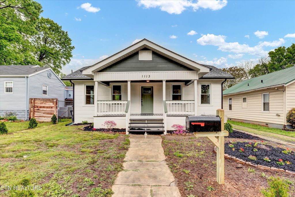 Photo of 1113 NE Melbourne Ave, Knoxville, TN 37917 (MLS # 1328670)