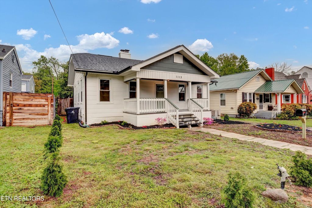 Photo of 1113 NE Melbourne Ave, Knoxville, TN 37917 (MLS # 1328670)