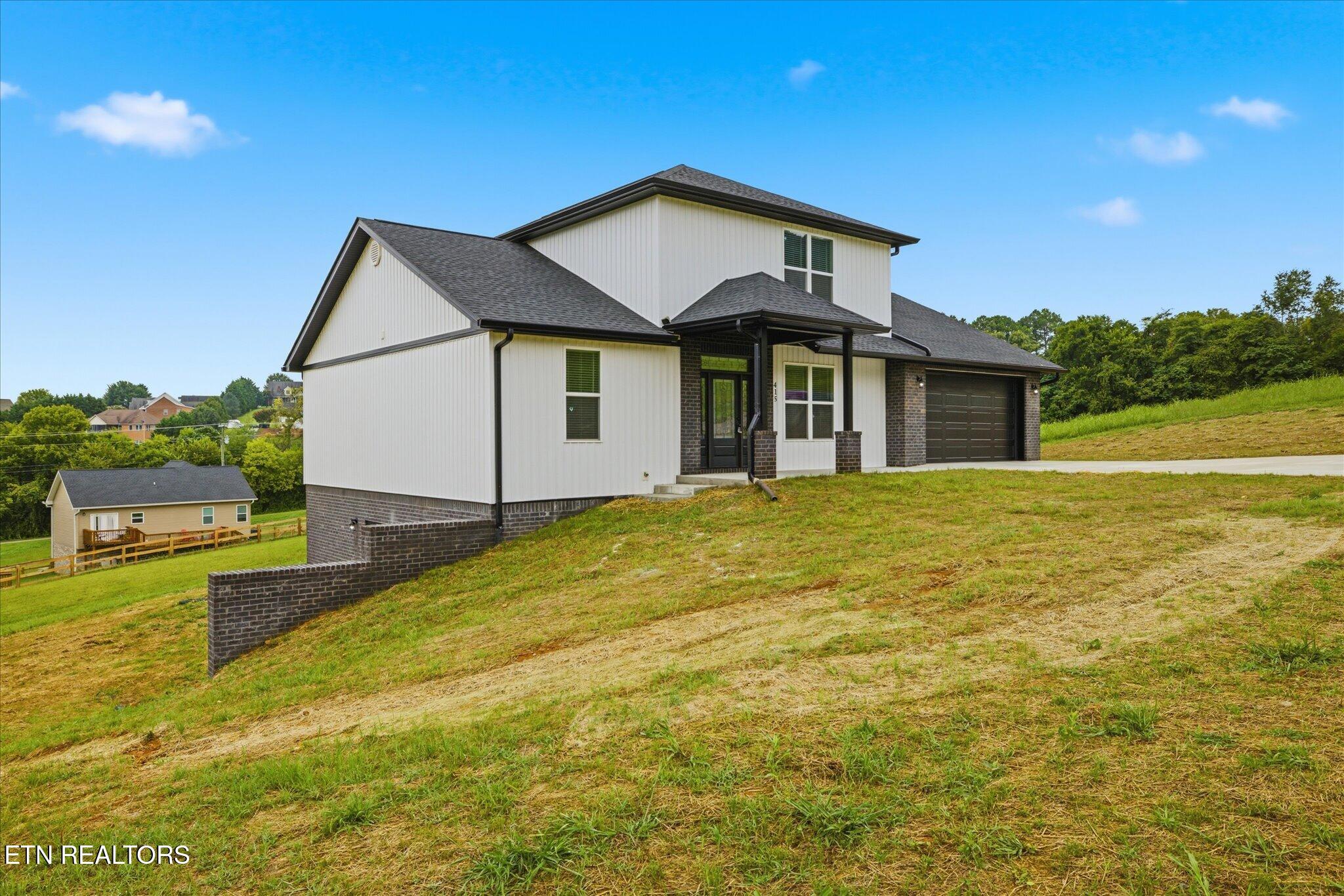 415 Sunrise Ridge Drive