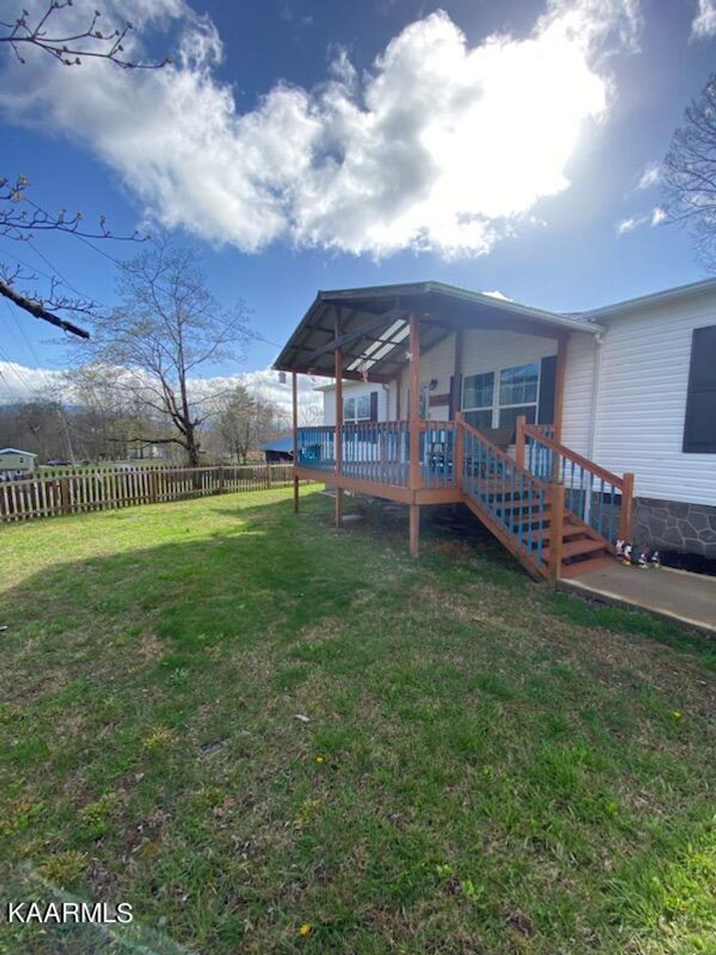 Photo of 304 Peach Tree Circle, Wartburg, TN 37887 (MLS # 1221864)