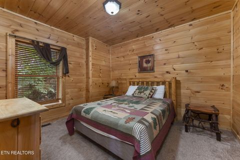 Tiny photo for 1012 Black Bear Cub Way, Sevierville, TN 37862 (MLS # 1298636)