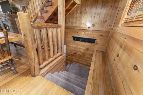 Tiny photo for 1012 Black Bear Cub Way, Sevierville, TN 37862 (MLS # 1298636)