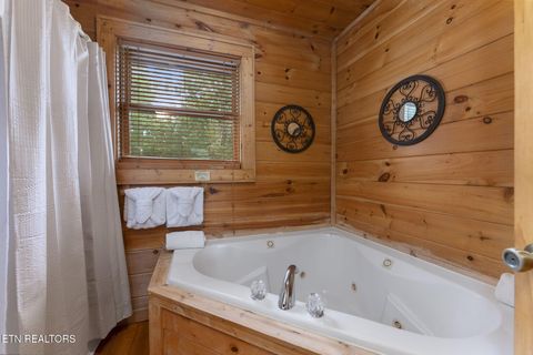 Tiny photo for 1012 Black Bear Cub Way, Sevierville, TN 37862 (MLS # 1298636)