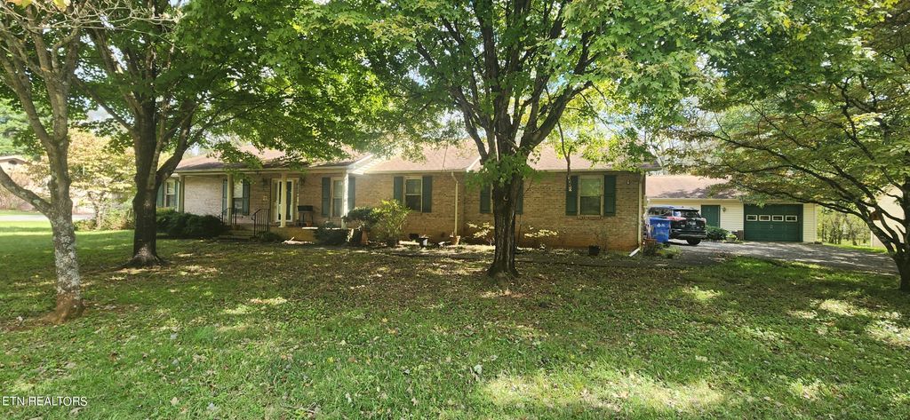 Photo of 975 Vera Drive, Alcoa, TN 37701 (MLS # 1278913)
